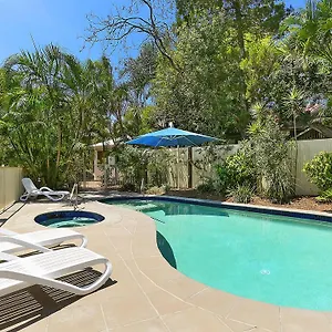 *** Aparthotel Chez Noosa Australia