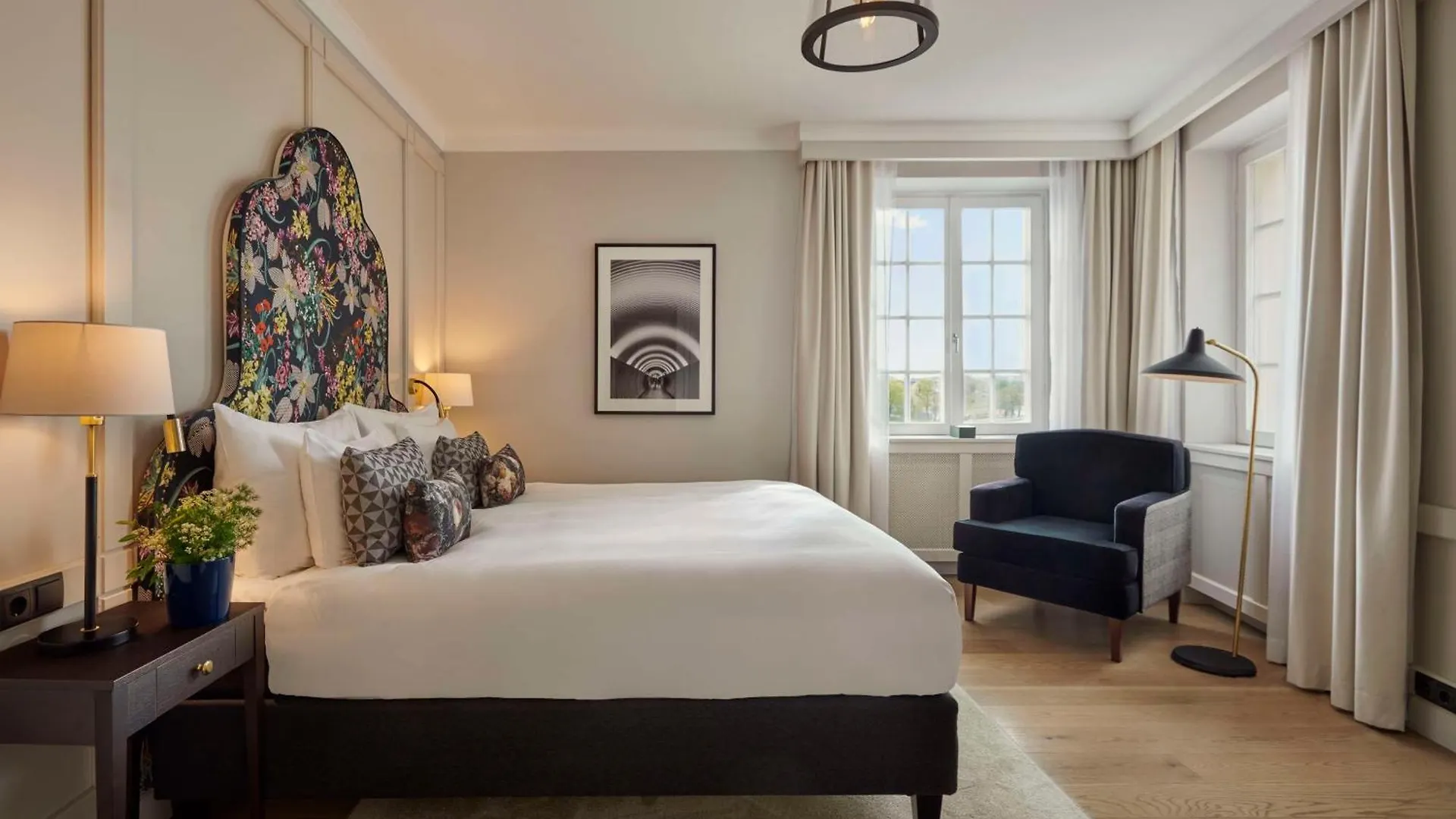 *****  Hotel Reisen In The Unbound Collection By Hyatt Stockholm Sweden
